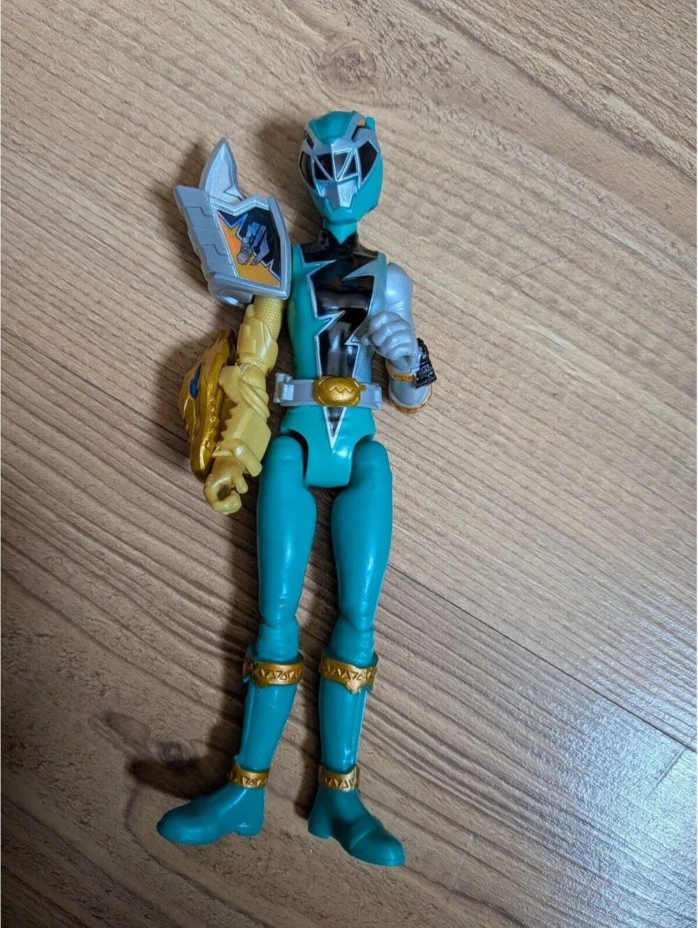 Power Rangers Figurines Set Of 5 With Accessories